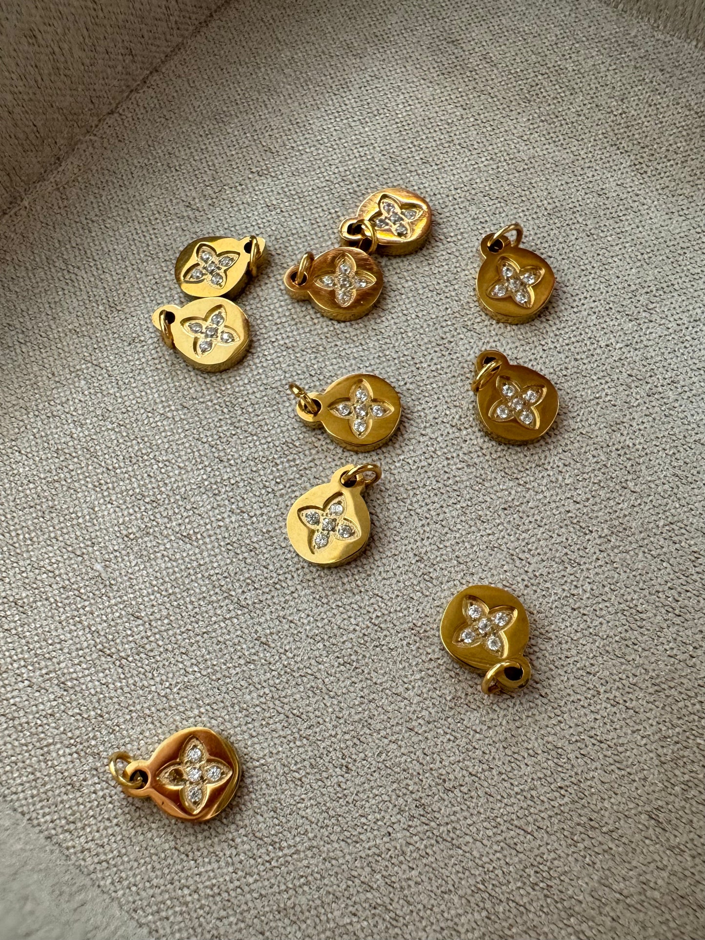 Breloque Médaillon - Or