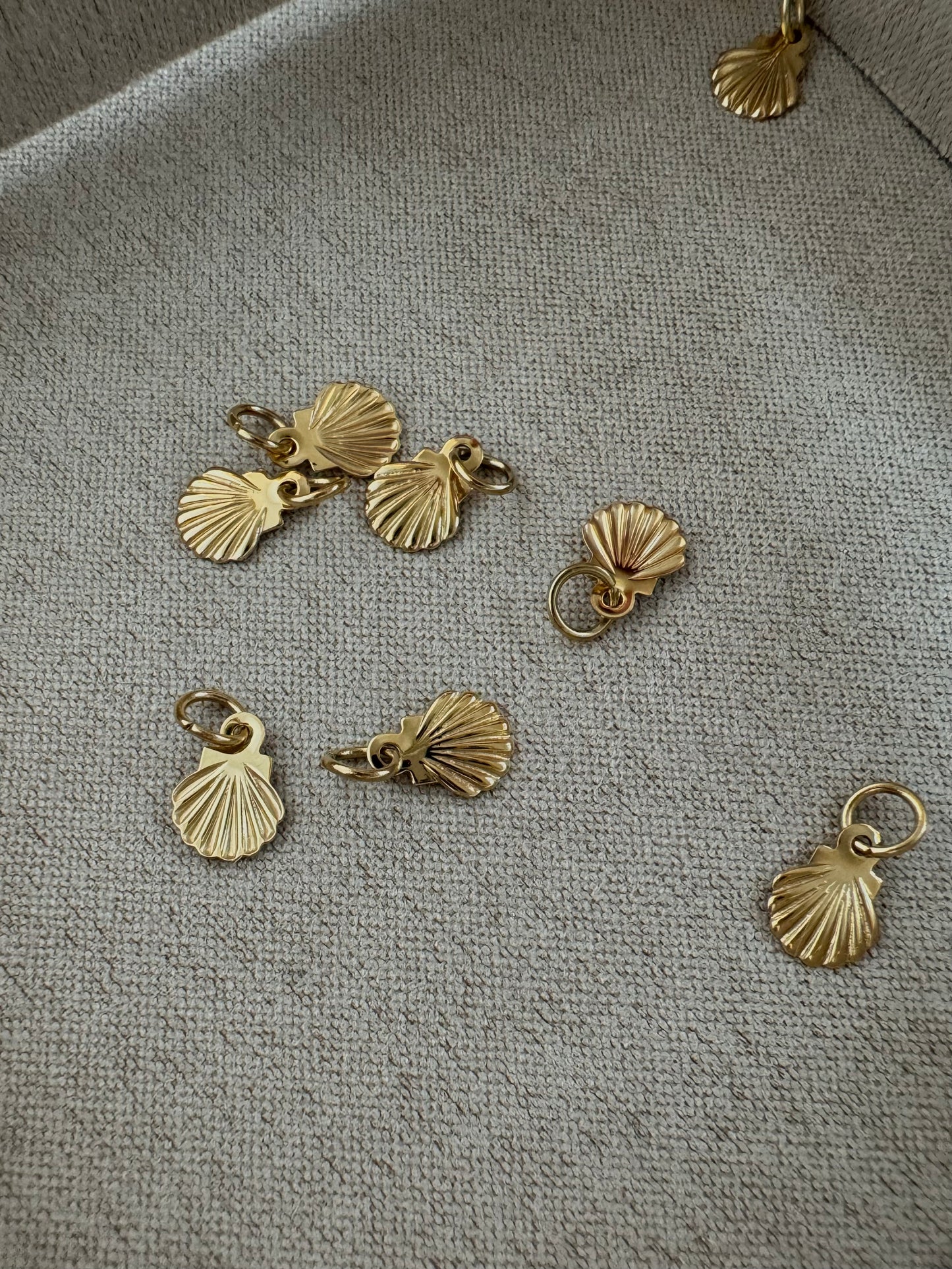 Breloque Coquillage - Or