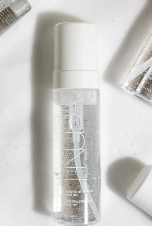 Eau mousse autobronzante-moyen à foncé